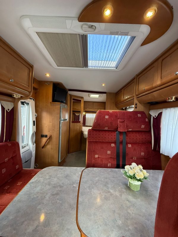Autocaravana integral rápido - Imagen 4