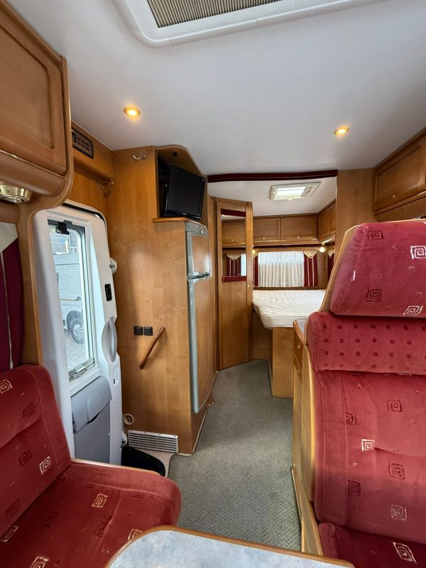 Autocaravana integral rápido - Imagen 5