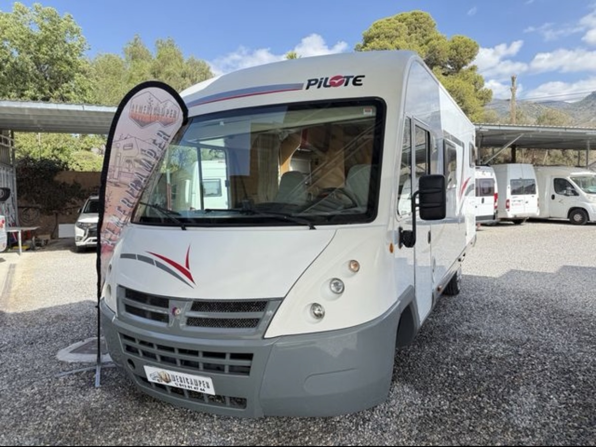 Autocaravana integral garaje XXL doble cama aire