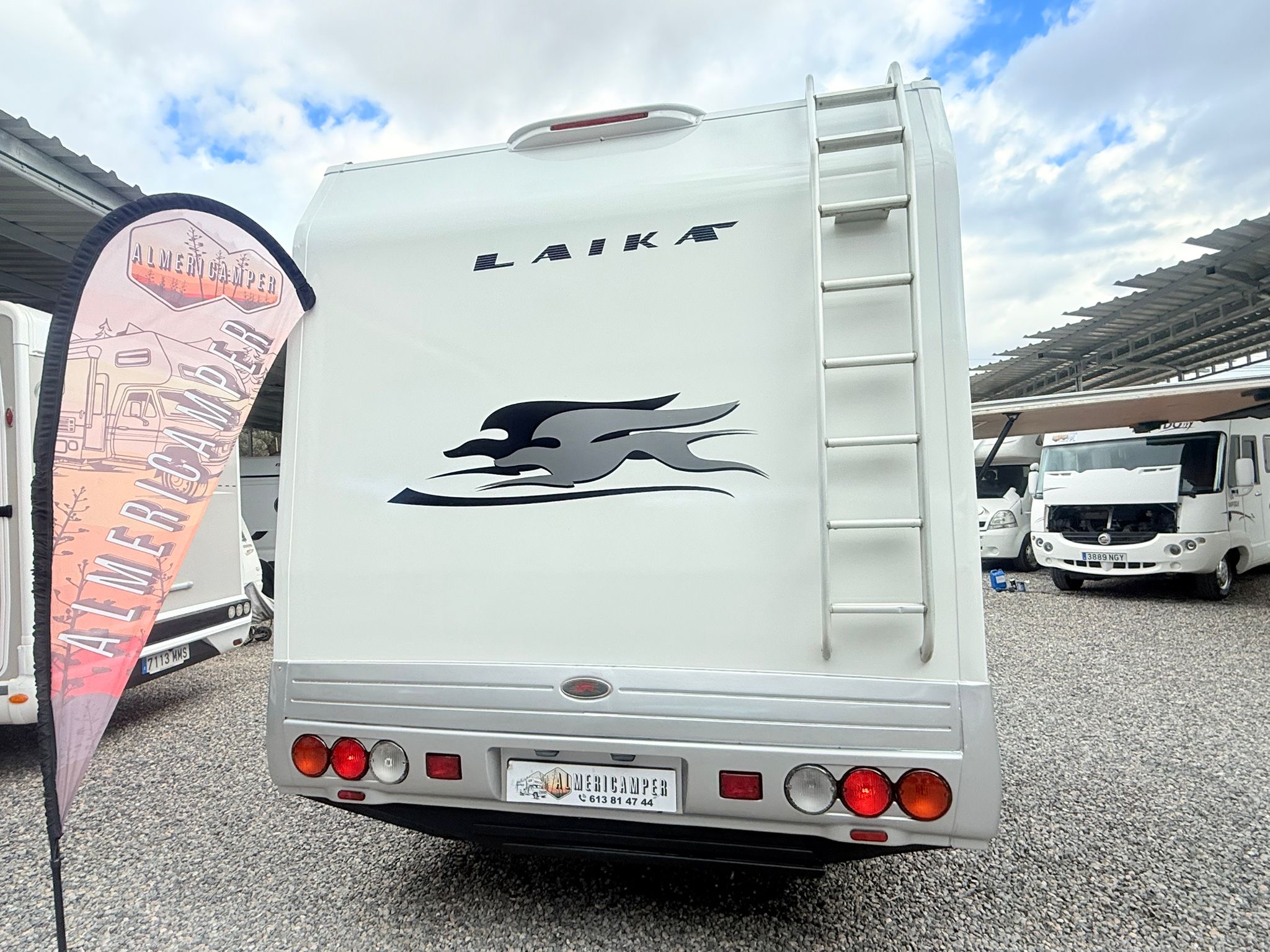 Autocaravana garaje XXL doble cama matrimonio - Imagen 2