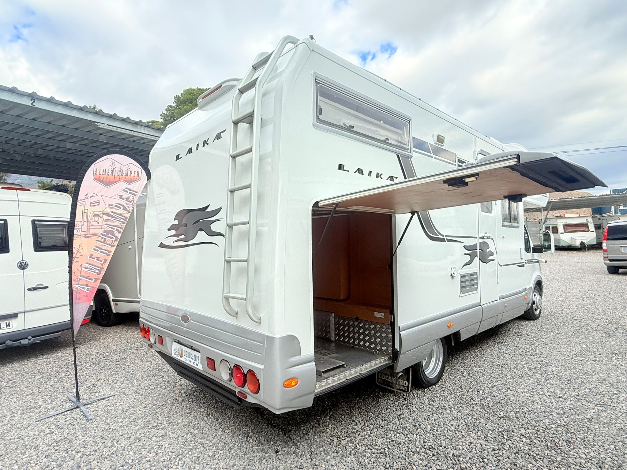 Autocaravana garaje XXL doble cama matrimonio