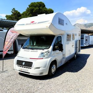 Autocaravana capuchina 6 plazas garaje XXL y bola
